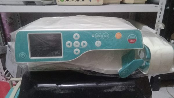 Syringe Pump B'Bround